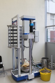 Автоматизированный испытательный комплекс "АСИС"  для испытаний крупнообломочных грунтов в условиях трехосного сжатия