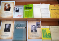 Двухформатные книжные выставки в зале справочной литературы